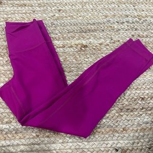NWOT Lululemon Wonder Train Leggings - Magenta Purple - size 4